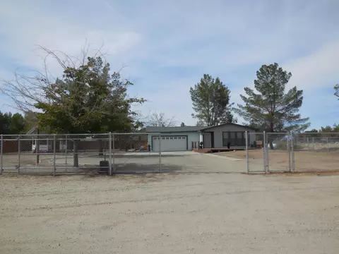 44841 45th St E, Lancaster, CA 93535 photo 2