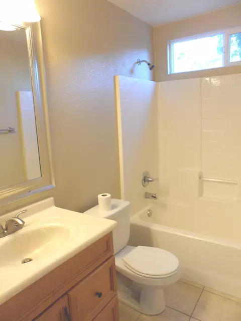 36759 30th St E, Palmdale, CA 93550 photo 7