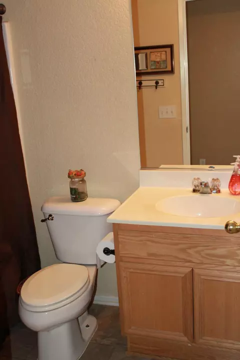 45449 36th St E, Lancaster, CA 93535 photo 9