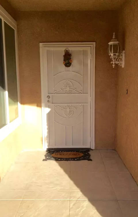 43304 Haven Pl, Lancaster, CA 93536 photo 2