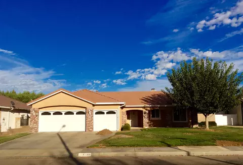 43304 Haven Pl, Lancaster, CA 93536 photo 1