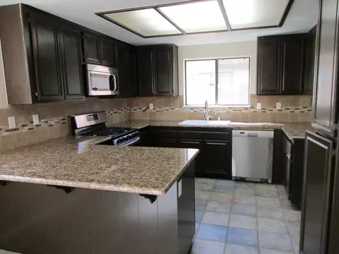 2540 Avenue J2 E, Lancaster, CA 93535 photo 2