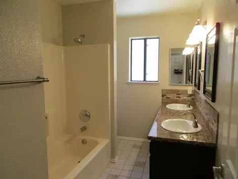 2540 Avenue J2 E, Lancaster, CA 93535 photo 9