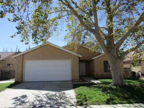 2540 Avenue J2 E, Lancaster, CA 93535 photo 1
