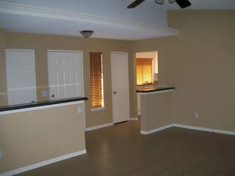 41042 158th St E, Lake Los Angeles, CA 93535 photo 6