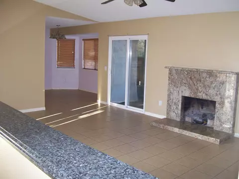 41042 158th St E, Lake Los Angeles, CA 93535 photo 4