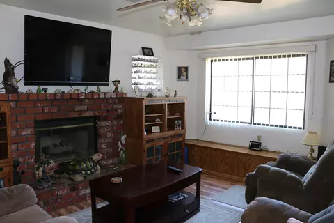 21200 Mission St, Tehachapi, CA 93561 photo 5