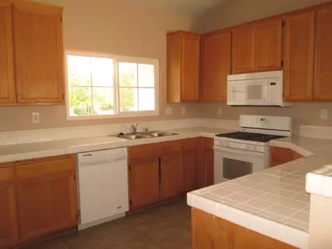 36710 30th St E, Palmdale, CA 93550 photo 10