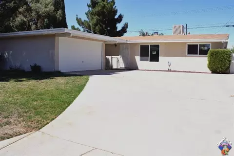 441 Lingard St E, Lancaster, CA 93535 photo 1