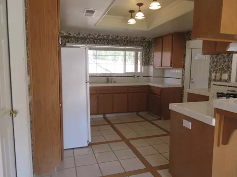 25800 Cumberland Ct, Tehachapi, CA 93561 photo 11