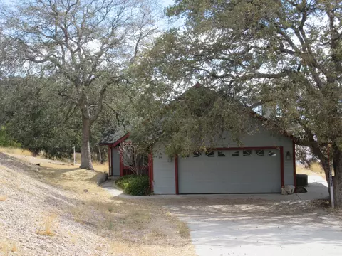 25800 Cumberland Ct, Tehachapi, CA 93561 photo 6