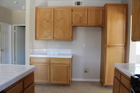 36362 Blacksmith Dr, Palmdale, CA 93550 photo 10