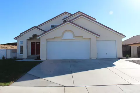 36362 Blacksmith Dr, Palmdale, CA 93550 photo 2