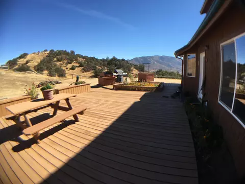 19550 Quail Dr, Tehachapi, CA 93561 photo 5