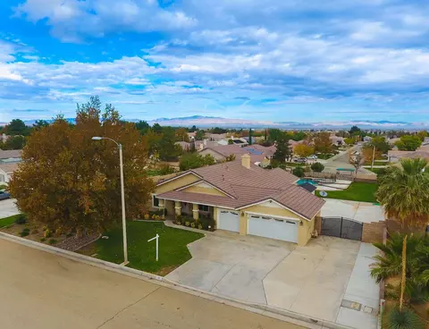4753 Avenue K8 W, Lancaster, CA 93536 photo 1