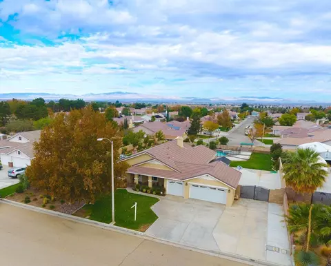 4753 Avenue K8 W, Lancaster, CA 93536 photo 2