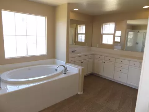 6722 Princessa Dr, Palmdale, CA 93551 photo 13