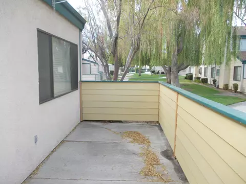 44544 15th St E UNIT 1, Lancaster, CA 93535 photo 5