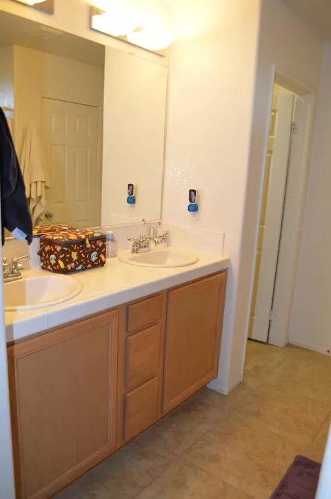 3033 Newgrove St E, Lancaster, CA 93535 photo 12