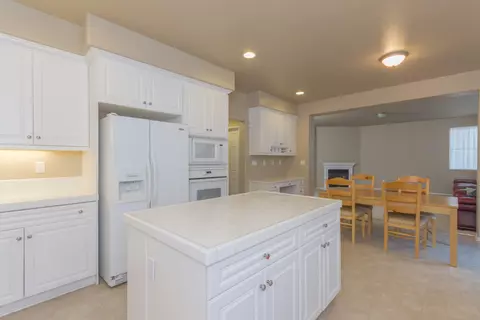 44116 Catsue Pl, Lancaster, CA 93536 photo 7
