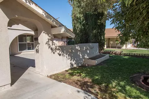 37853 27th St E, Palmdale, CA 93550 photo 3