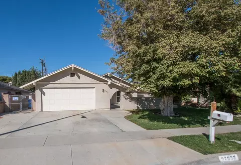 37853 27th St E, Palmdale, CA 93550 photo 1