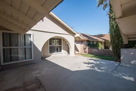 37853 27th St E, Palmdale, CA 93550 photo 4
