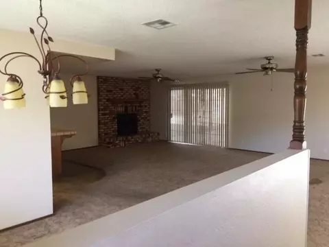3208 Versailles Ct, Lancaster, CA 93536 photo 6