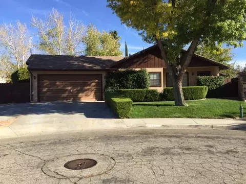 3208 Versailles Ct, Lancaster, CA 93536 photo 1