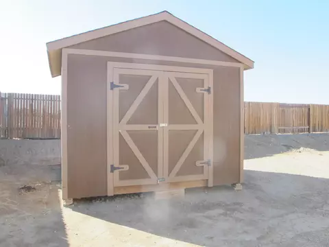 10517 Florence Ct, Adelanto, CA 92301 photo 4