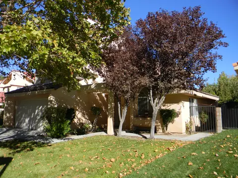43136 Sugar St, Lancaster, CA 93536 photo 2