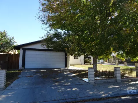 44236 Gingham Ave, Lancaster, CA 93535 photo 1