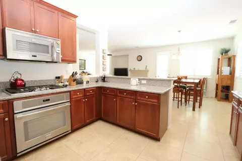44063 Westridge Dr, Lancaster, CA 93536 photo 3