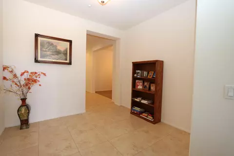 44063 Westridge Dr, Lancaster, CA 93536 photo 2