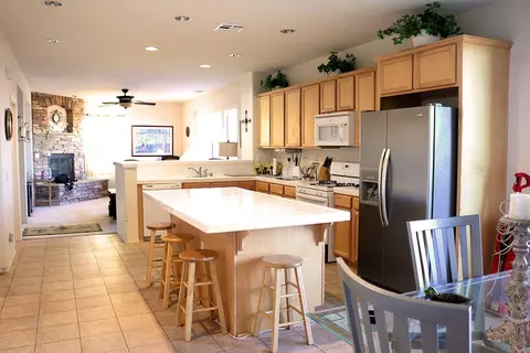 1651 Serval Way, Palmdale, CA 93551 photo 10