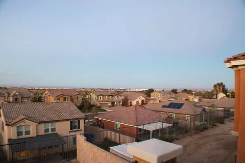 1651 Serval Way, Palmdale, CA 93551 photo 5