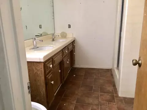 4657 G Ave E, Lancaster, CA 93535 photo 3