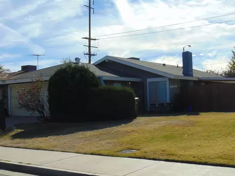 850 Lightcap St, Lancaster, CA 93535 photo 1