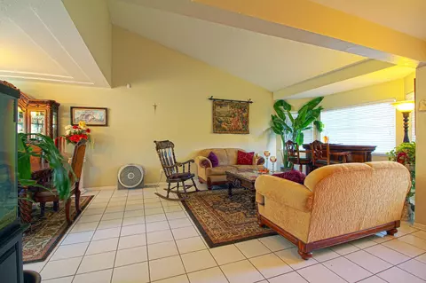 844 Avenue J9 E, Lancaster, CA 93535 photo 4