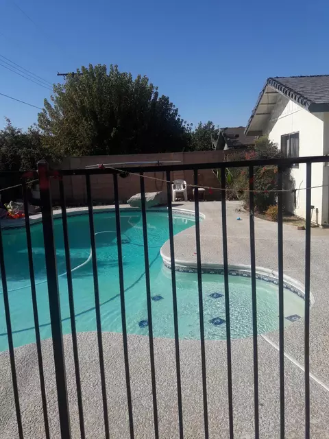 1489 Joanne Ave E, Pixley, CA 93256 photo 4