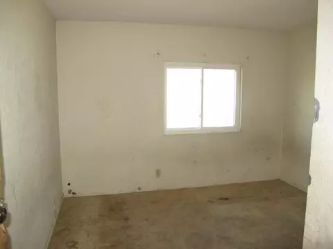 19031 Dennis St, Adelanto, CA 92301 photo 17