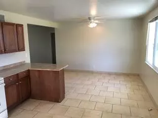 37430 4th St, Palmdale, CA 93550 photo 2