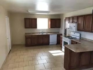 37430 4th St, Palmdale, CA 93550 photo 3