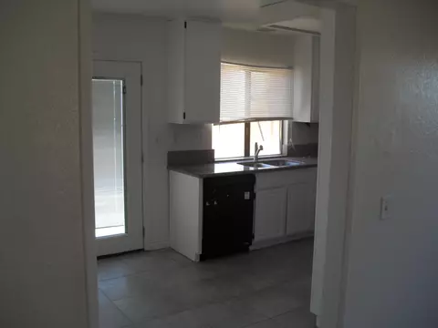 36737 Fiddleneck Ct, Palmdale, CA 93550 photo 6