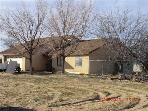 16977 Mountain View Ave, North Edwards, CA 93523 photo 2