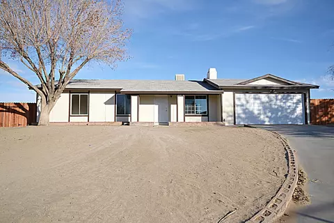 40904 179th St, Lancaster, CA 93535 photo 1