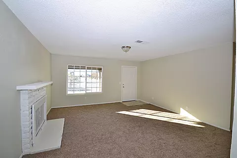 40904 179th St, Lancaster, CA 93535 photo 3