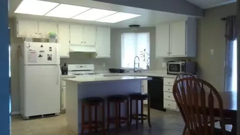 37437 37th St E, Palmdale, CA 93550 photo 6