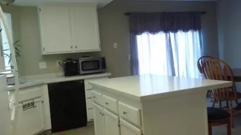 37437 37th St E, Palmdale, CA 93550 photo 7
