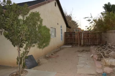 629 Ivesbrook St E, Lancaster, CA 93535 photo 23
